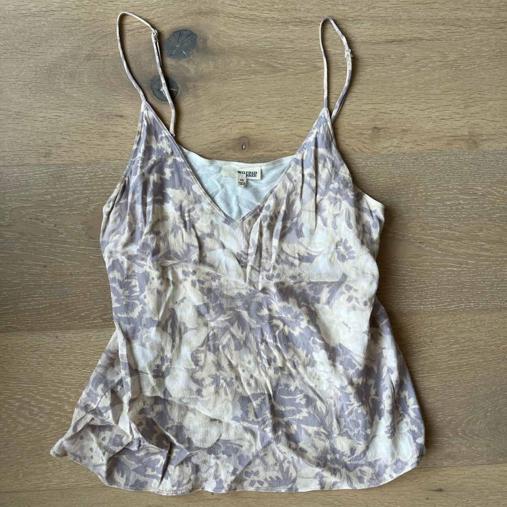 Artizia Wilfred Free Tank in Neutral Floral Pattern